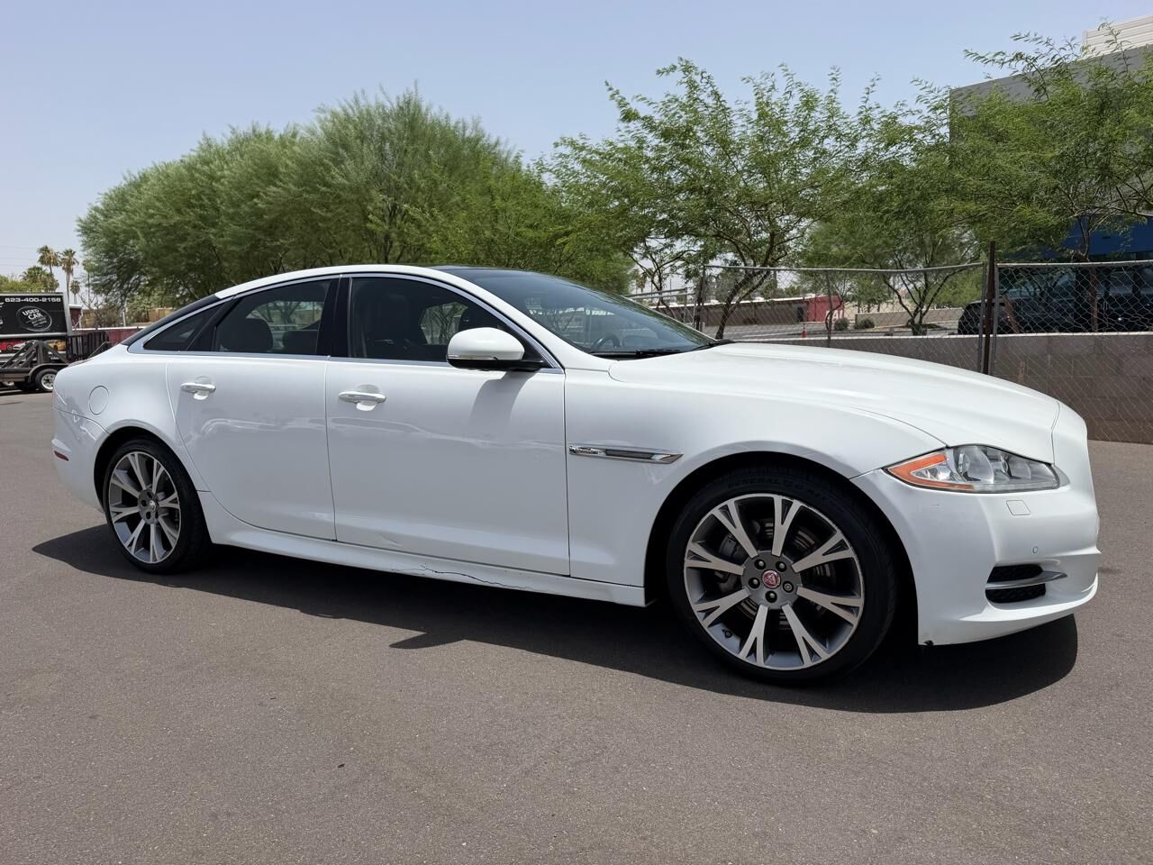 2015 JAGUAR XJ