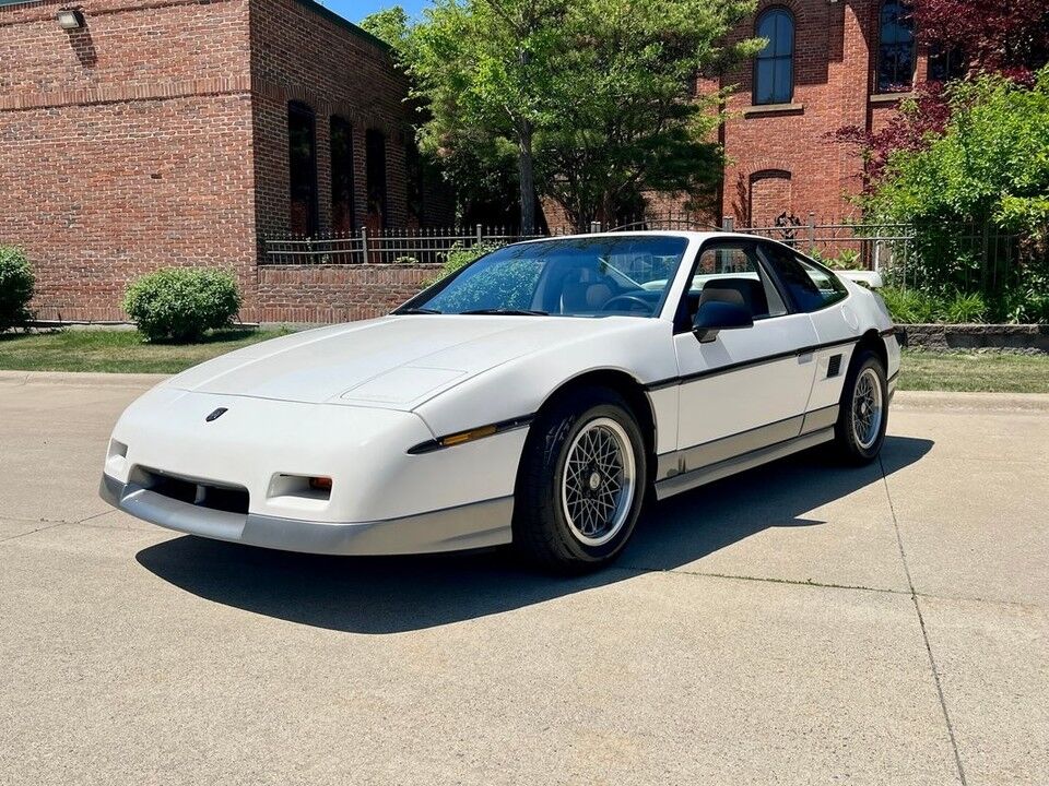 1986 PONTIAC Fiero