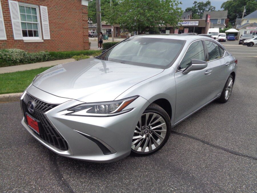 2022 LEXUS ES