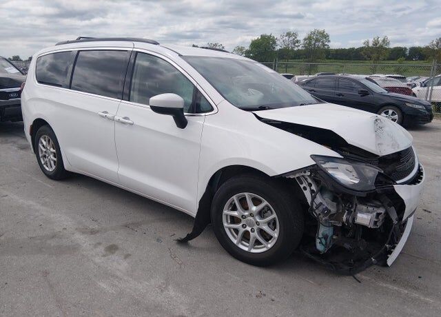 2020 CHRYSLER Voyager