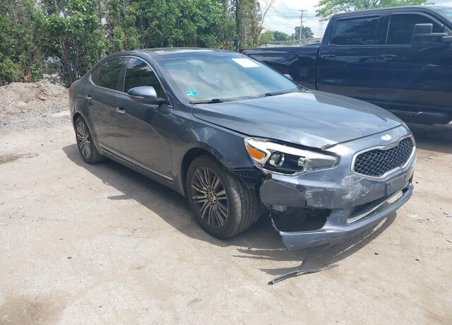 2014 KIA Cadenza
