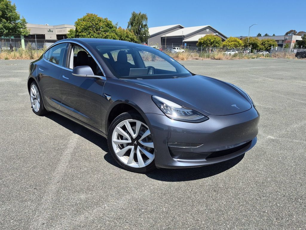 2018 TESLA Model 3