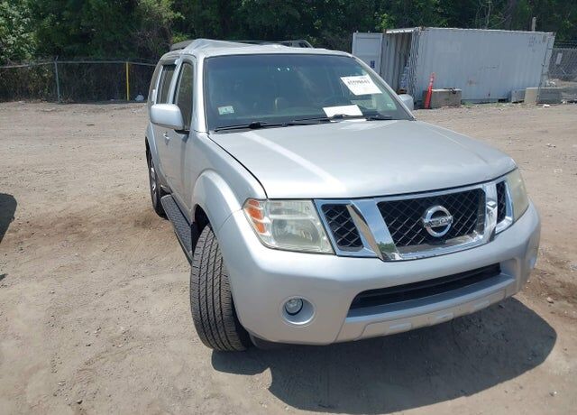 2011 NISSAN Pathfinder