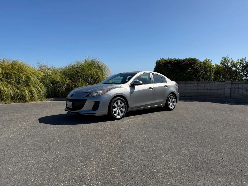 2012 MAZDA Mazda3