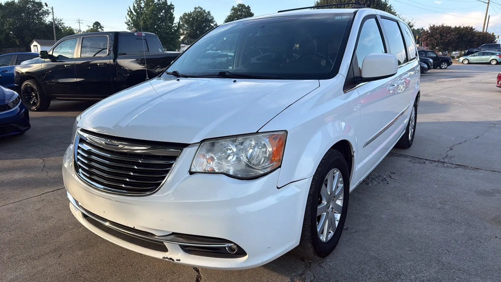 2015 CHRYSLER Town and Country