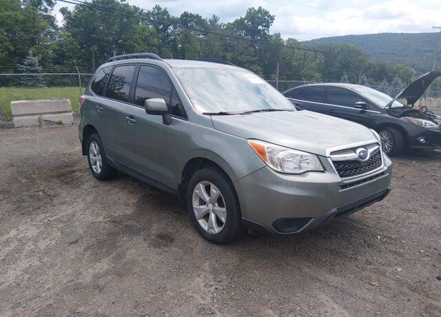 2016 SUBARU Forester