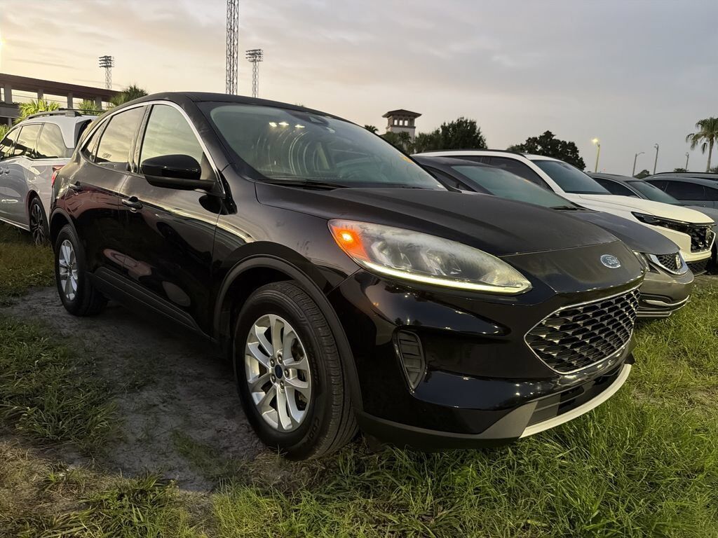 2020 FORD Escape