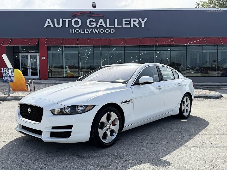 2017 JAGUAR XE