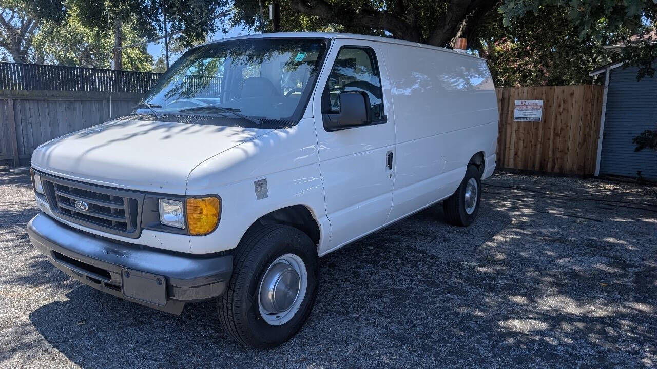 2004 FORD E-350