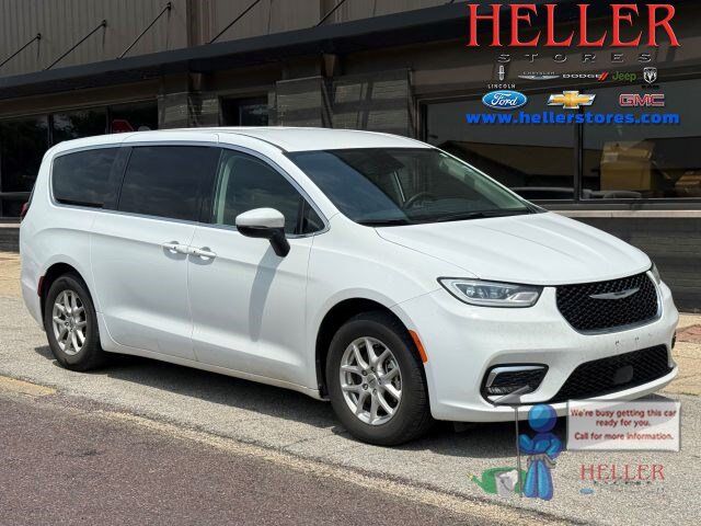 2023 CHRYSLER Pacifica