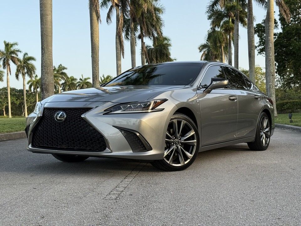 2019 LEXUS ES