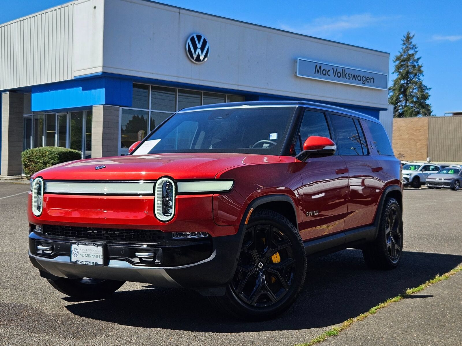 2024 RIVIAN R1S
