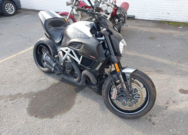 2015 DUCATI Diavel