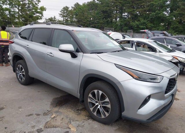 2023 TOYOTA Highlander