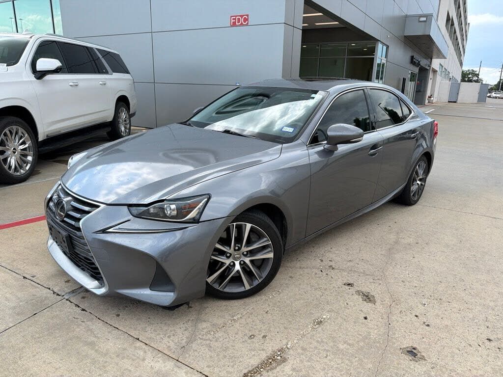 2020 LEXUS IS