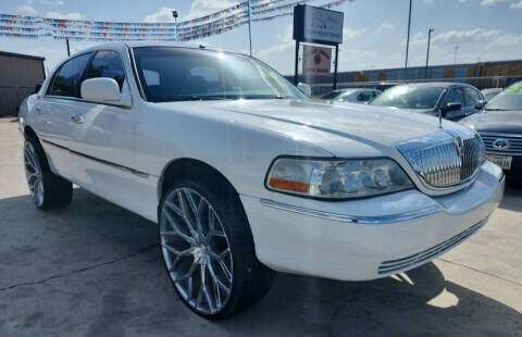 2009 LINCOLN Town Car