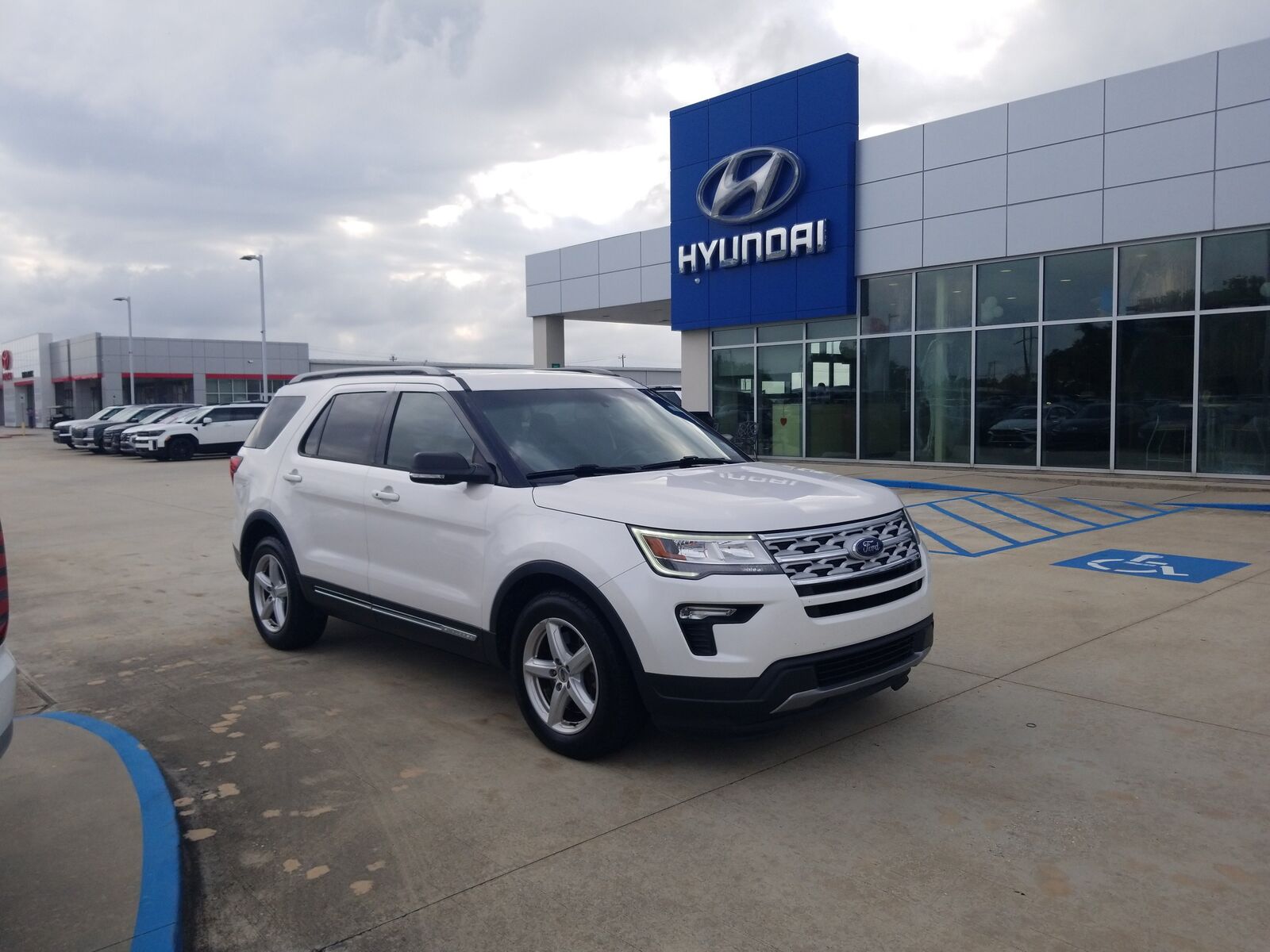 2019 FORD Explorer