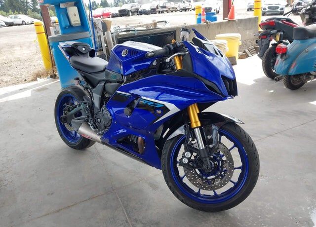 2025 YAMAHA YZF