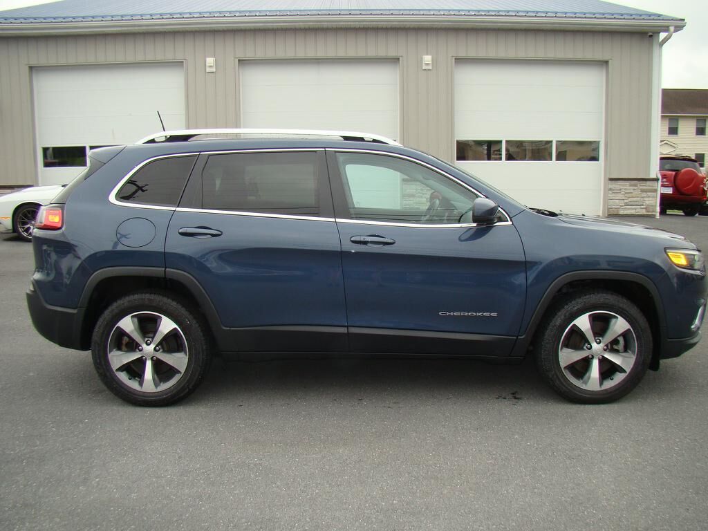 2021 JEEP Cherokee