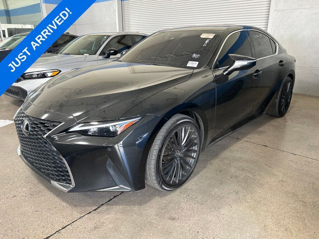 2023 LEXUS IS