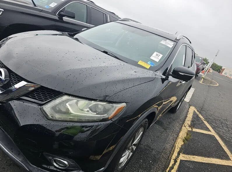 2015 NISSAN Rogue