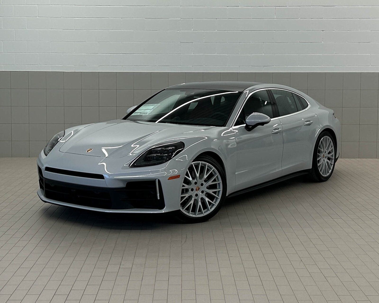2026 PORSCHE Panamera