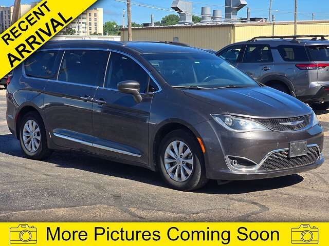 2019 CHRYSLER Pacifica