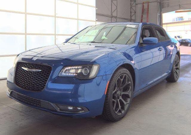 2019 CHRYSLER 300
