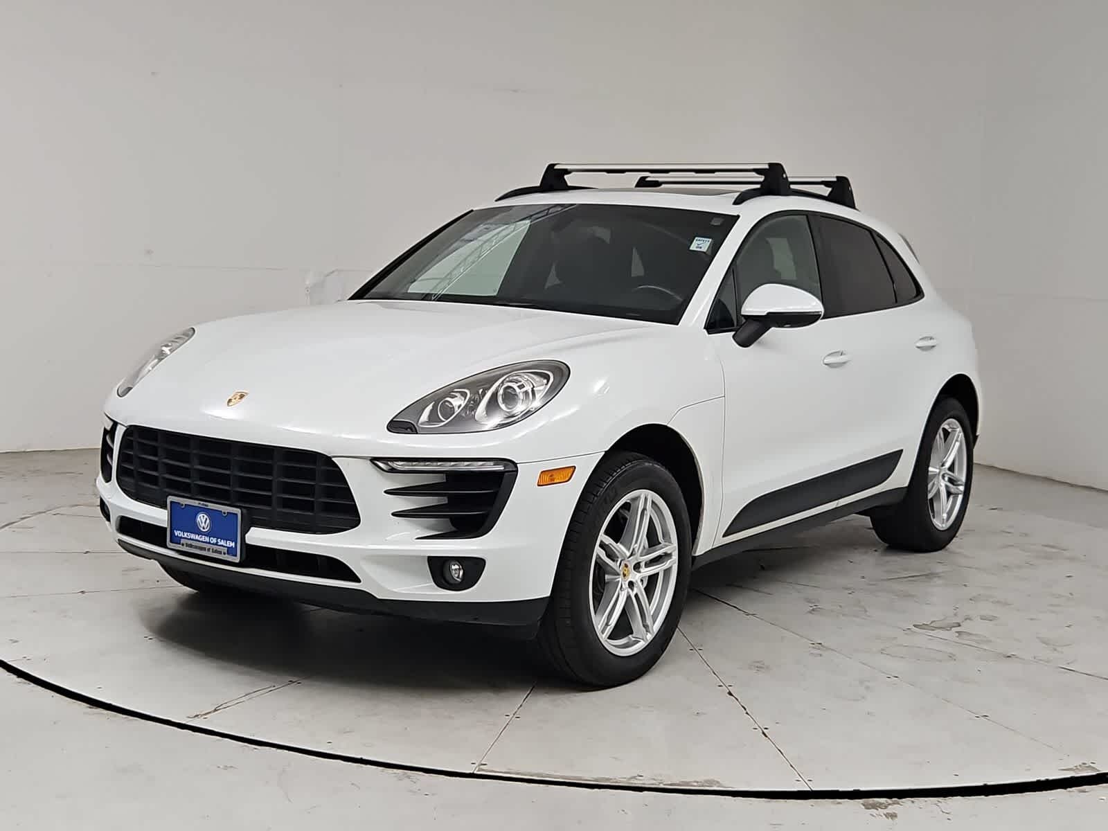 2016 PORSCHE Macan