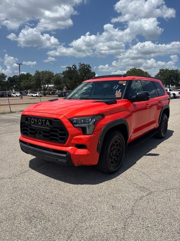 2023 TOYOTA Sequoia