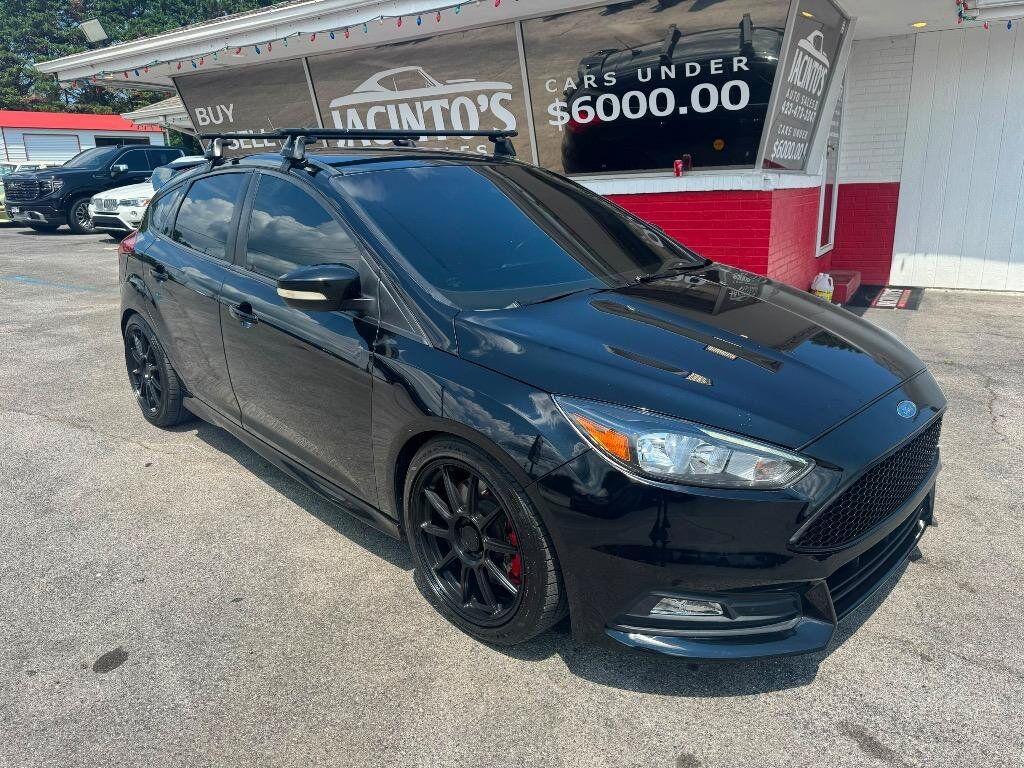2017 FORD Focus
