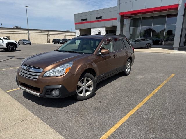 2013 SUBARU Outback