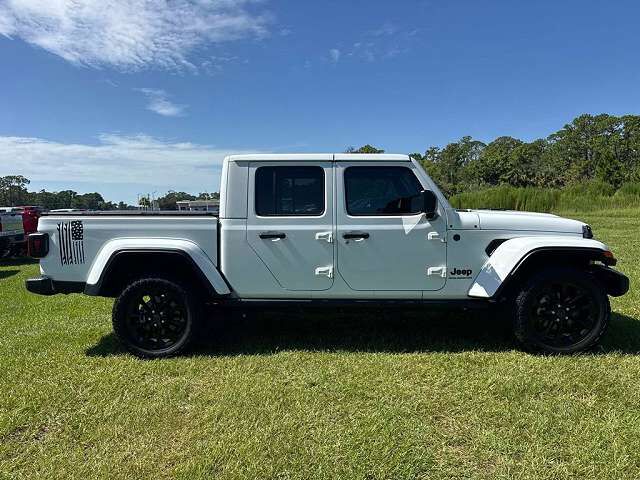 2025 JEEP Gladiator