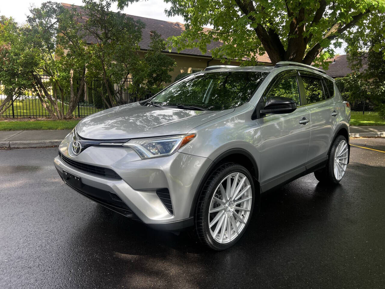 2016 TOYOTA RAV4