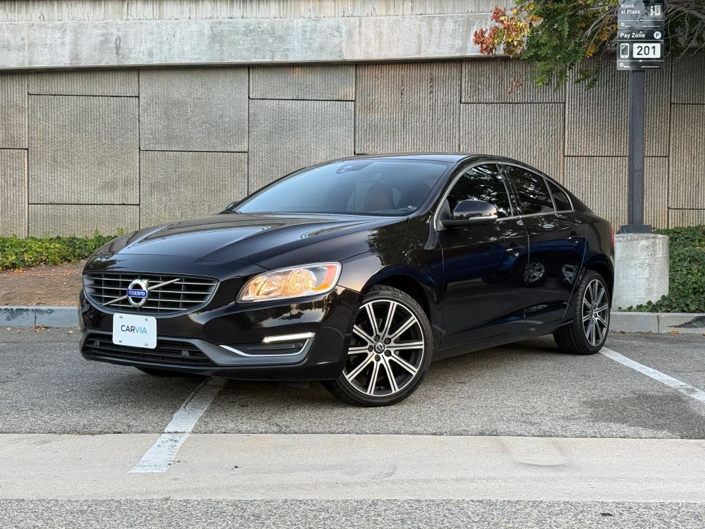 2015 VOLVO S60