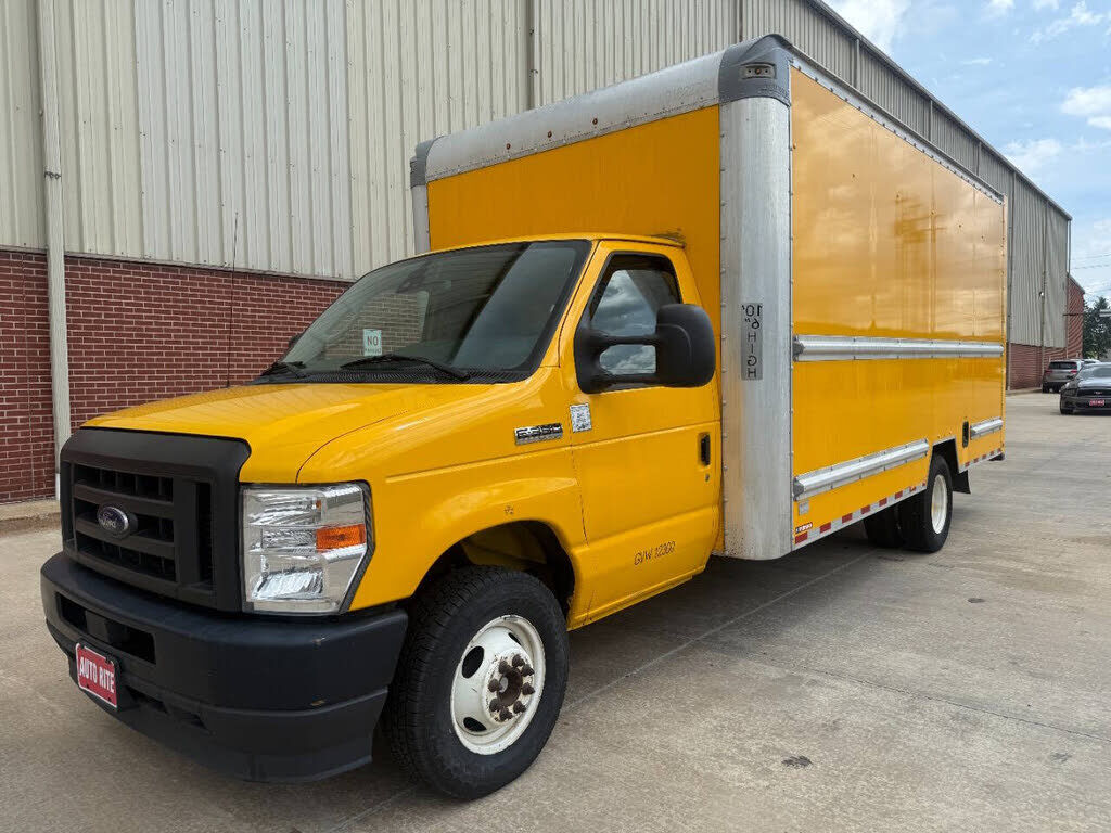 2022 FORD E-350