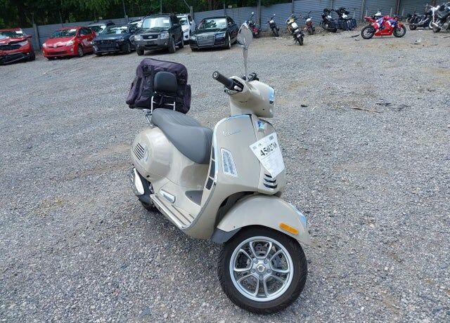 2025 VESPA GTS / GTV