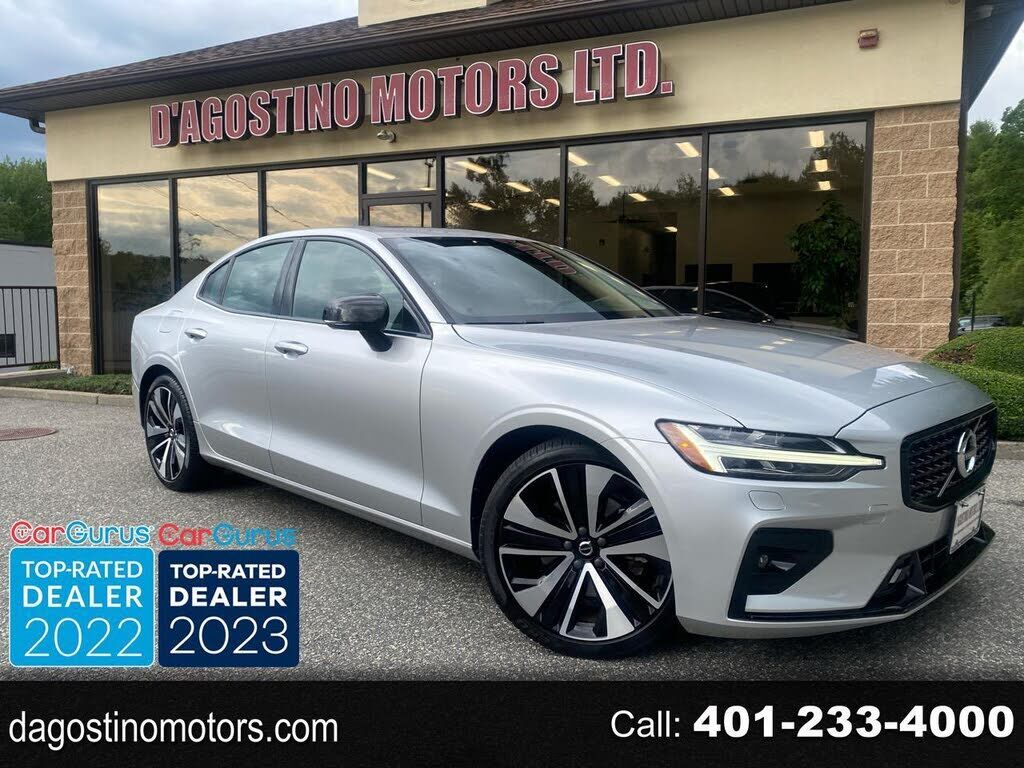 2022 VOLVO S60