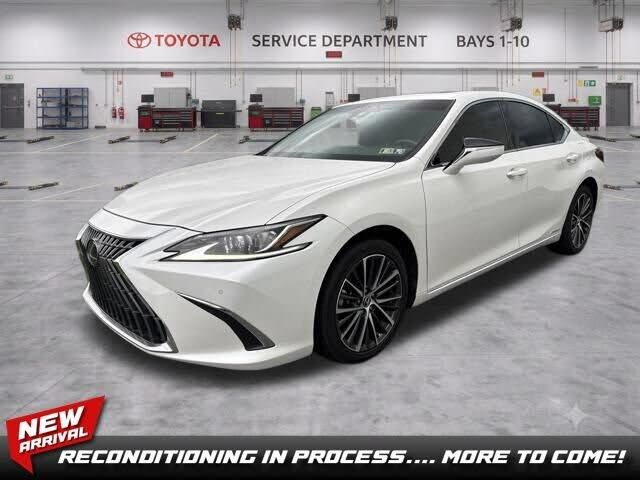 2022 LEXUS ES
