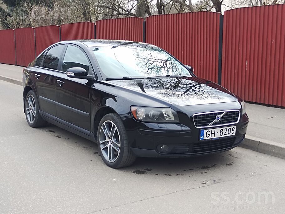 Volvo S40