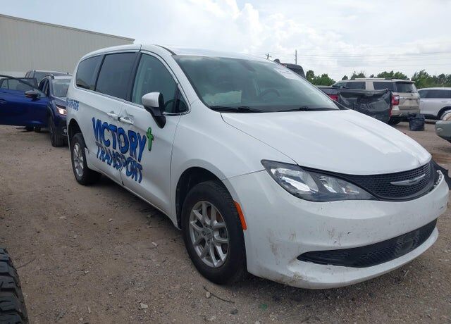2022 CHRYSLER Voyager