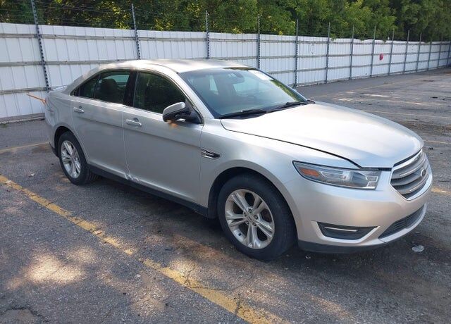2014 FORD Taurus