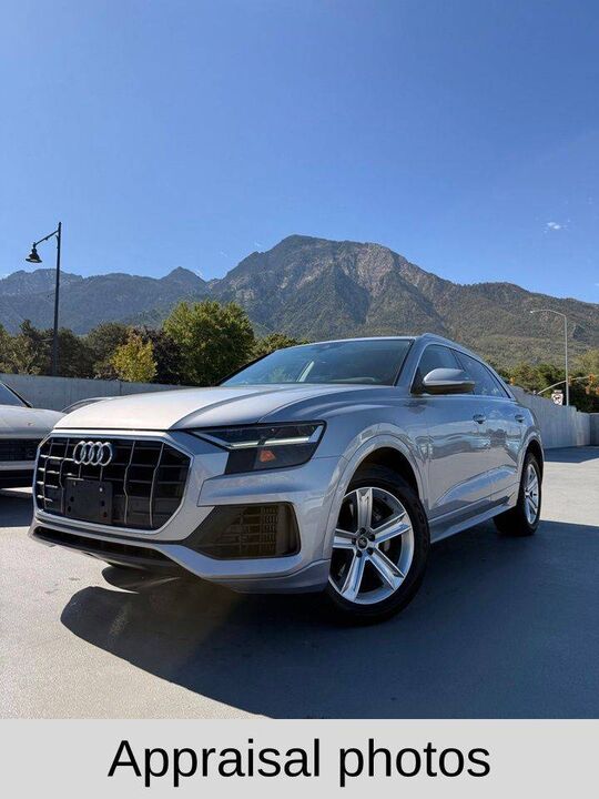 2021 AUDI Q8