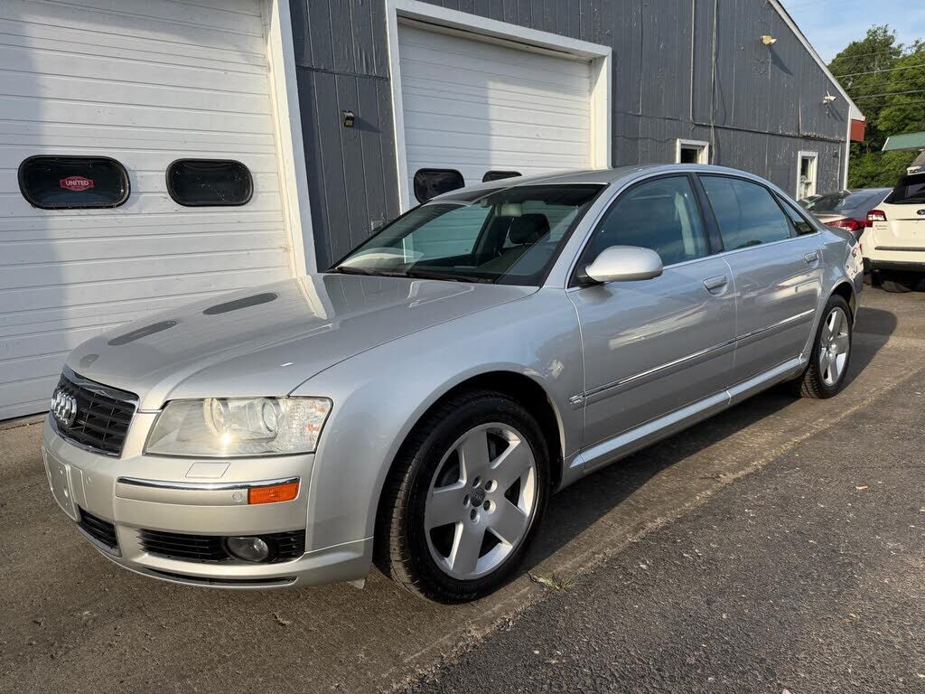 2004 AUDI A8
