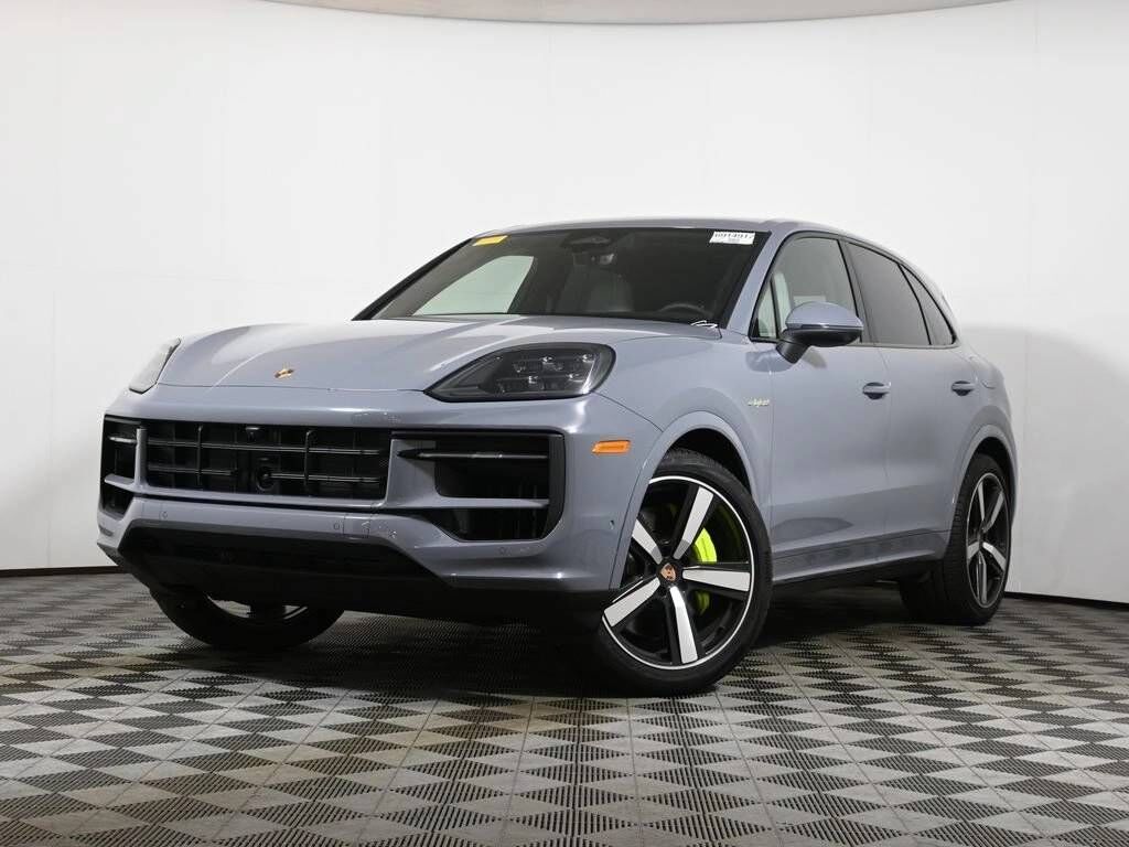 2026 PORSCHE Cayenne