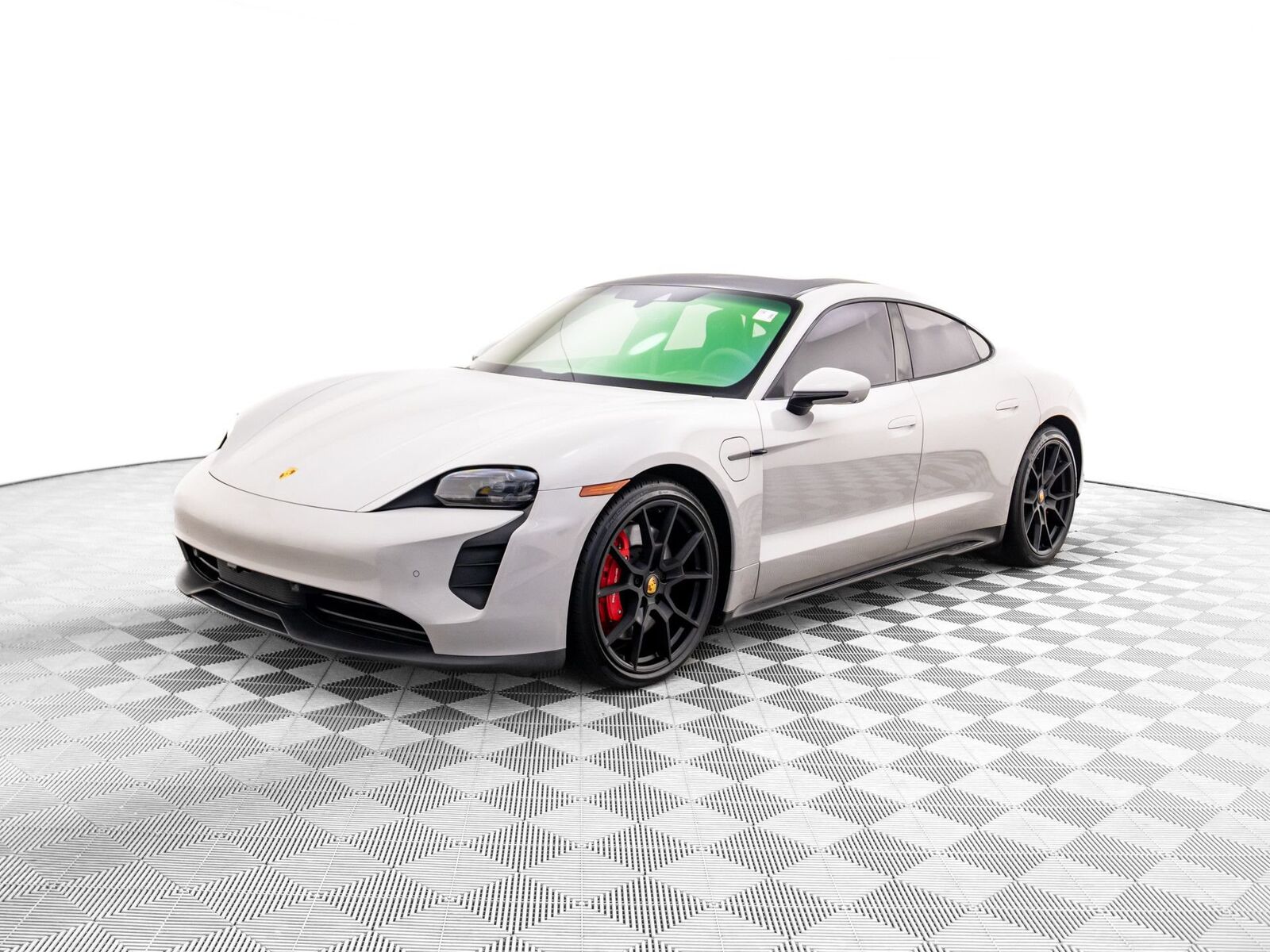 2024 PORSCHE Taycan