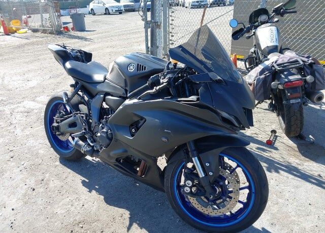2023 YAMAHA R7