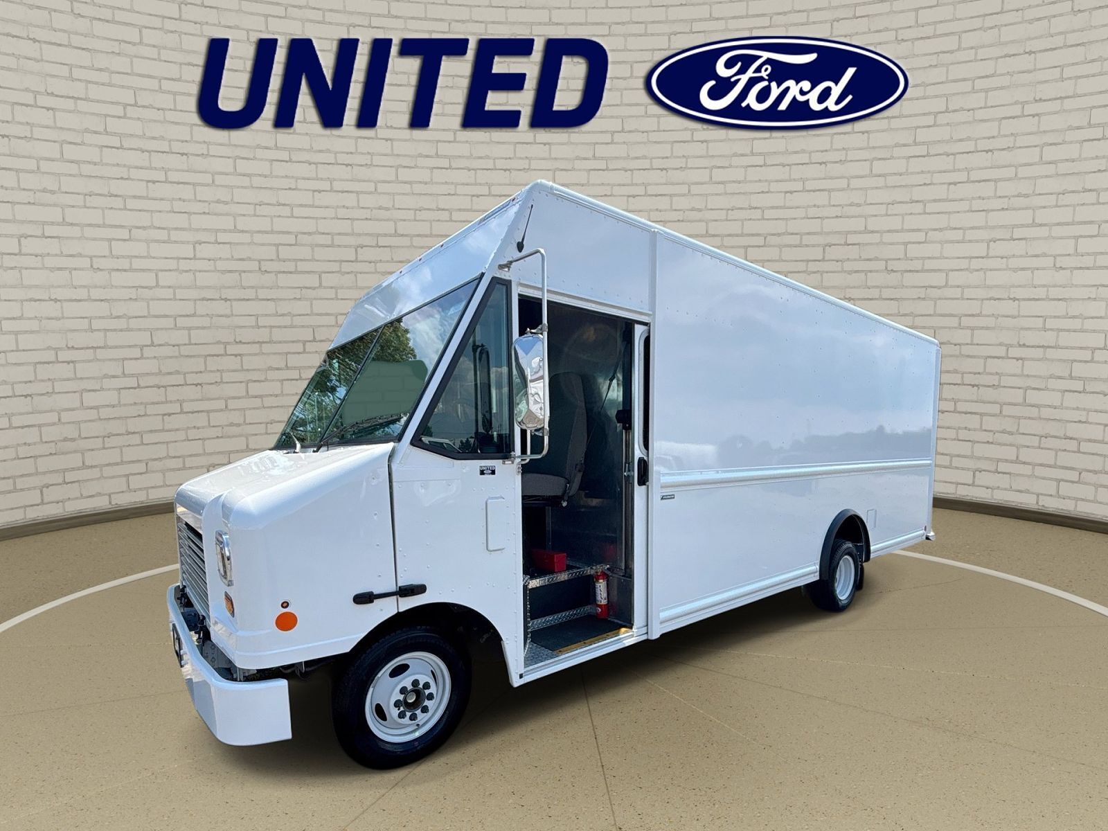 2027 FORD E-450