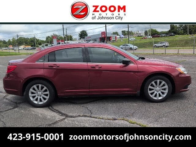 2013 CHRYSLER 200