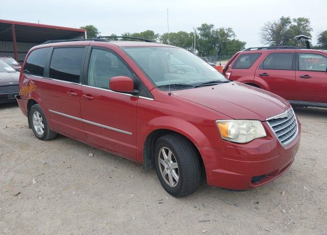 2010 CHRYSLER Town and Country